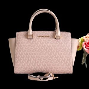 Michael Kors Selma Medium BNWT
